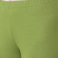 CHUTNEY GREEN swatch