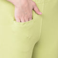 Special Macaw Green swatch
